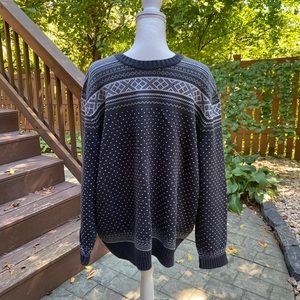 Men's pullover sweater